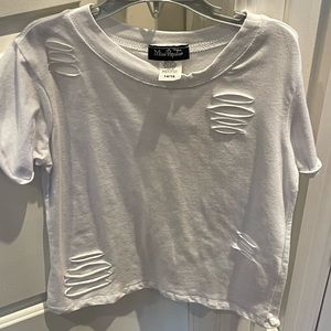 Miss Popular shredded tee size L NWT
